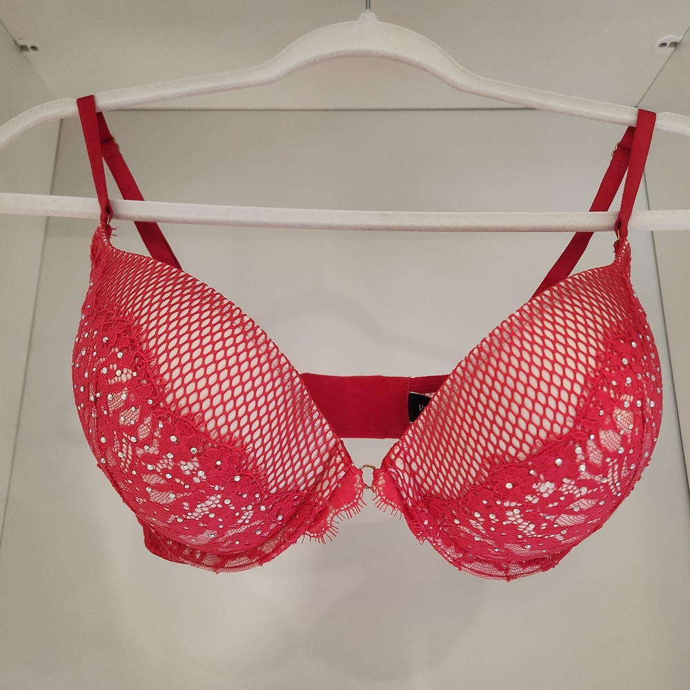 Victoria's Secret Very Sexy Red Lace & Mesh Push-Up Bra